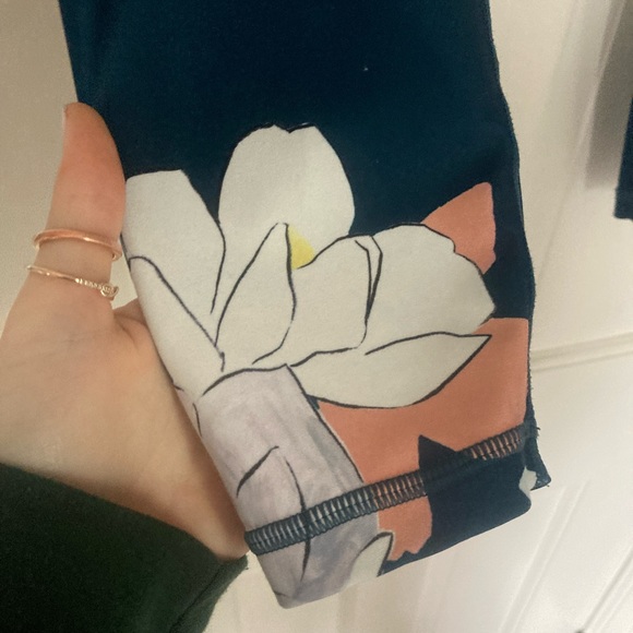 Athleta Elation Leggings - Picture 5 of 13